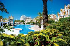 KAMELYA COLLECTION FULYA HOTEL Pools & Beach